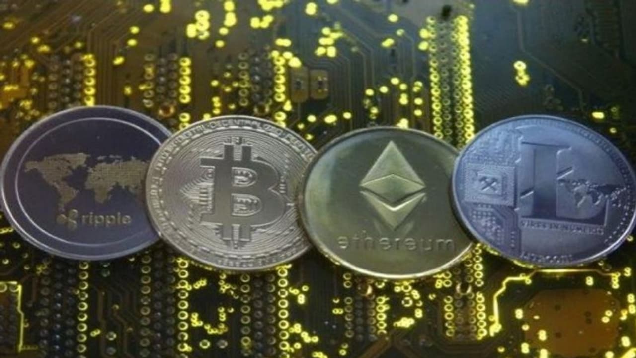 ഇന്ത്യ ഔദ്യോഗിക ക്രിപ്റ്റോ കറന്സി ഇറക്കിയേക്കും; സ്വകാര്യ ക്രിപ്റ്റോ കറന്സികള് നിരോധിക്കും? ഇന്ത്യ ഔദ്യോഗിക ക്രിപ്റ്റോ കറന്സി ഇറക്കിയേക്കും; സ്വകാര്യ ക്രിപ്റ്റോ കറന്സികള് നിരോധിക്കും?