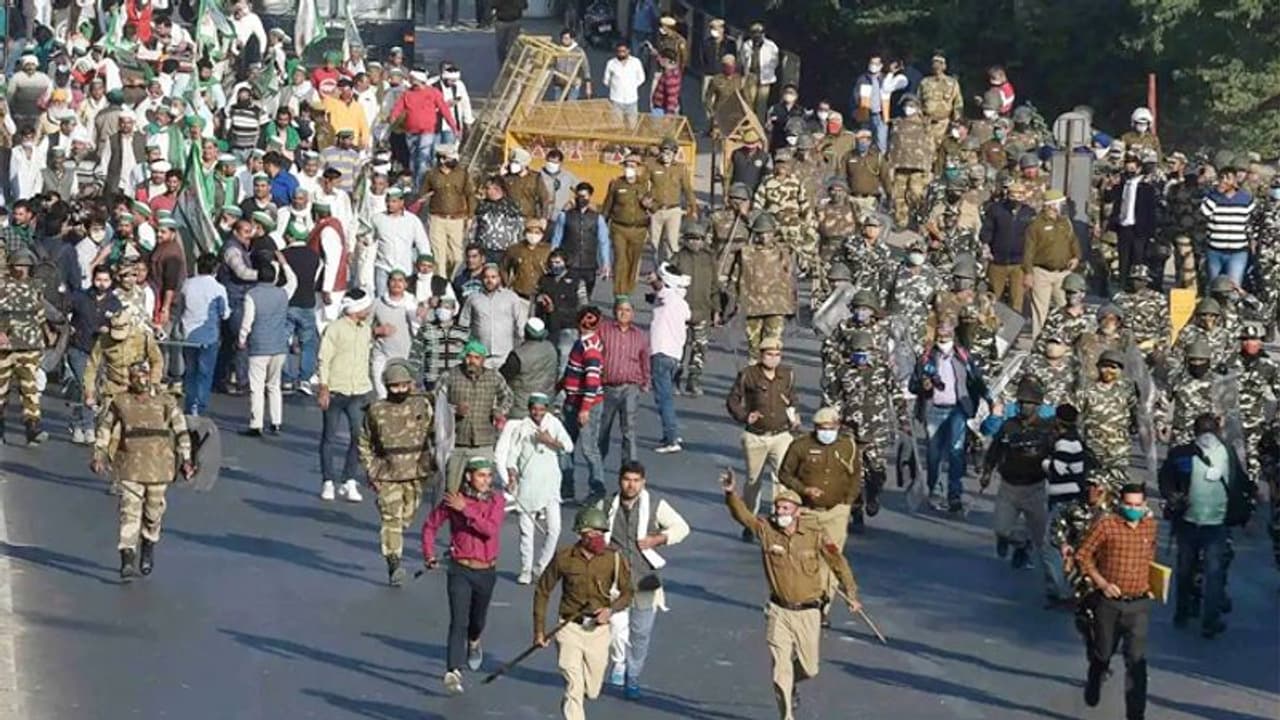 पुलिस को दिल्ली हिंसा के 1700 वीडियो मिले : अब तक 38 FIR हुईं दर्ज; 84 लोग हो चुके गिरफ्तार