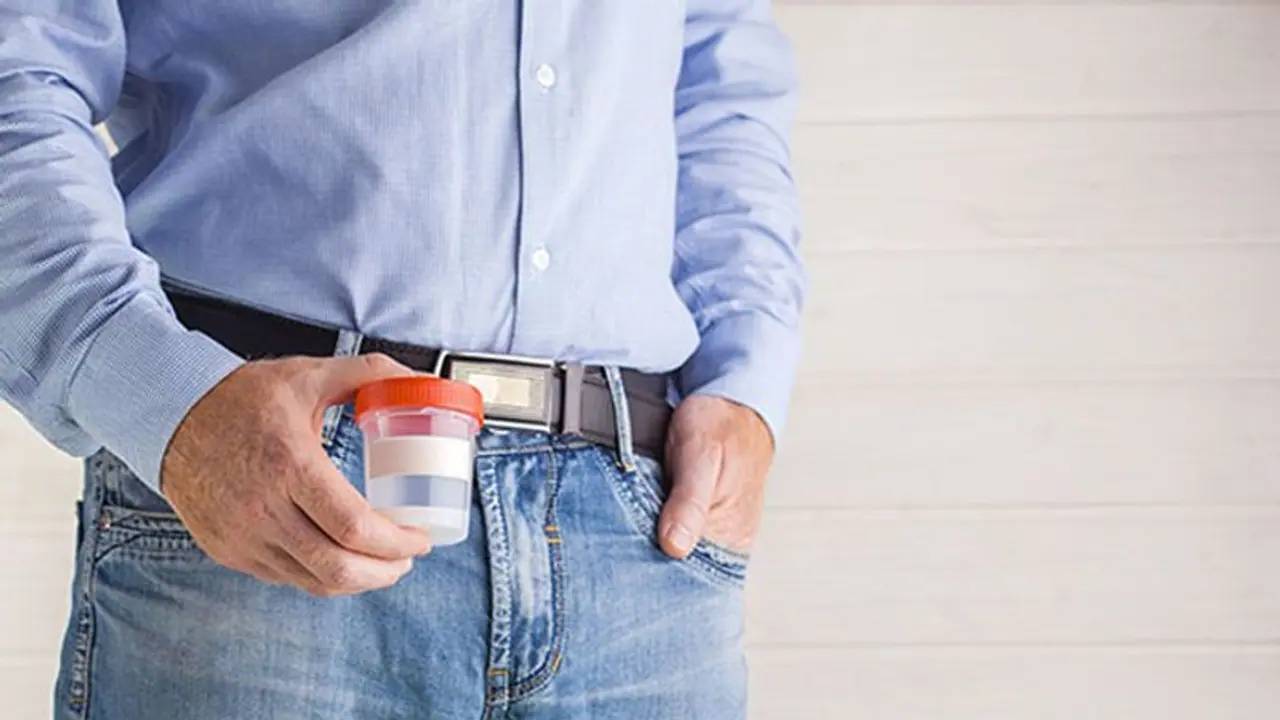 500 మందికి తండ్రి వీర్యదానం.. ప్రేయసి వేటలో కొడుక్కి చిక్కులు 500 మందికి తండ్రి వీర్యదానం.. ప్రేయసి వేటలో కొడుక్కి చిక్కులు