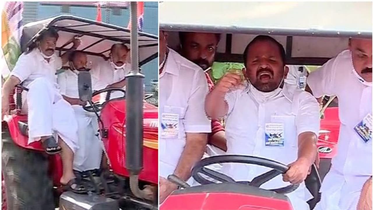 കർഷകർക്ക് പിന്തുണയുമായി തൃശൂർ നഗരത്തിൽ ഐഎൻടിയുസിയുടെ ട്രാക്ടർ റാലി, ഉദ്ഘാടനം ചെയ്ത് ടിഎൻ പ്രതാപൻ കർഷകർക്ക് പിന്തുണയുമായി തൃശൂർ നഗരത്തിൽ ഐഎൻടിയുസിയുടെ ട്രാക്ടർ റാലി, ഉദ്ഘാടനം ചെയ്ത് ടിഎൻ പ്രതാപൻ