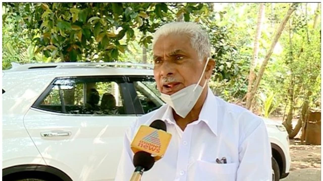 'ചെറുപ്പക്കാര് വരട്ടെ'; മുസ്ലീം ലീഗിൽ മൂന്ന് തവണ മത്സരിച്ചവരെ മാറ്റി നിർത്തണമെന്ന് നാലകത്ത് സൂപ്പി 'ചെറുപ്പക്കാര് വരട്ടെ'; മുസ്ലീം ലീഗിൽ മൂന്ന് തവണ മത്സരിച്ചവരെ മാറ്റി നിർത്തണമെന്ന് നാലകത്ത് സൂപ്പി