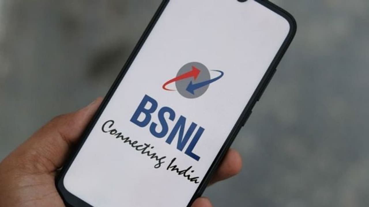 জলের দরে BSNL এর ব্রডব্যান্ড প্ল্যান, মাত্র ২৯৯ টাকায় মিলবে ১০০ জিবি ডেটা জলের দরে BSNL এর ব্রডব্যান্ড প্ল্যান, মাত্র ২৯৯ টাকায় মিলবে ১০০ জিবি ডেটা