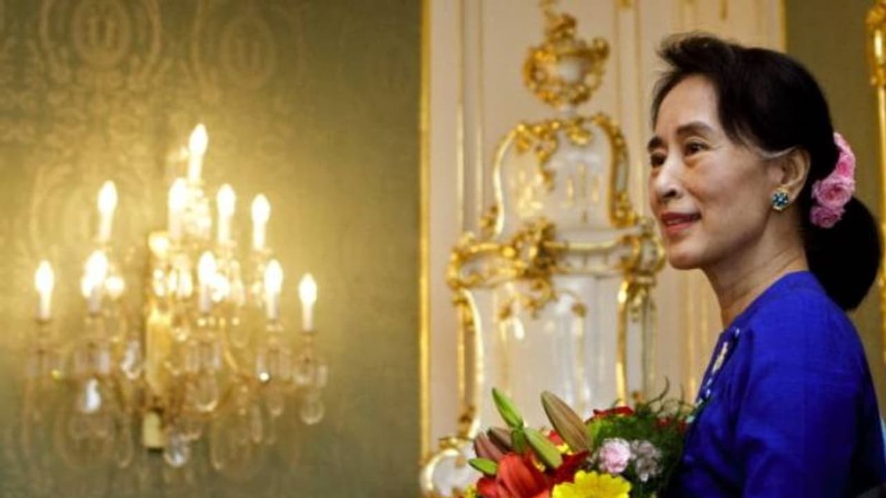 സമാധാനത്തിനുള്ള നൊബേലിൽ നിന്നും ജനാധിപത്യത്തെ കളങ്കപ്പെടുത്തിയ ഭരണാധികാരിയിലേക്കുള്ള ദൂരം, ആങ് സാൻ സ്യൂചി സമാധാനത്തിനുള്ള നൊബേലിൽ നിന്നും ജനാധിപത്യത്തെ കളങ്കപ്പെടുത്തിയ ഭരണാധികാരിയിലേക്കുള്ള ദൂരം, ആങ് സാൻ സ്യൂചി 