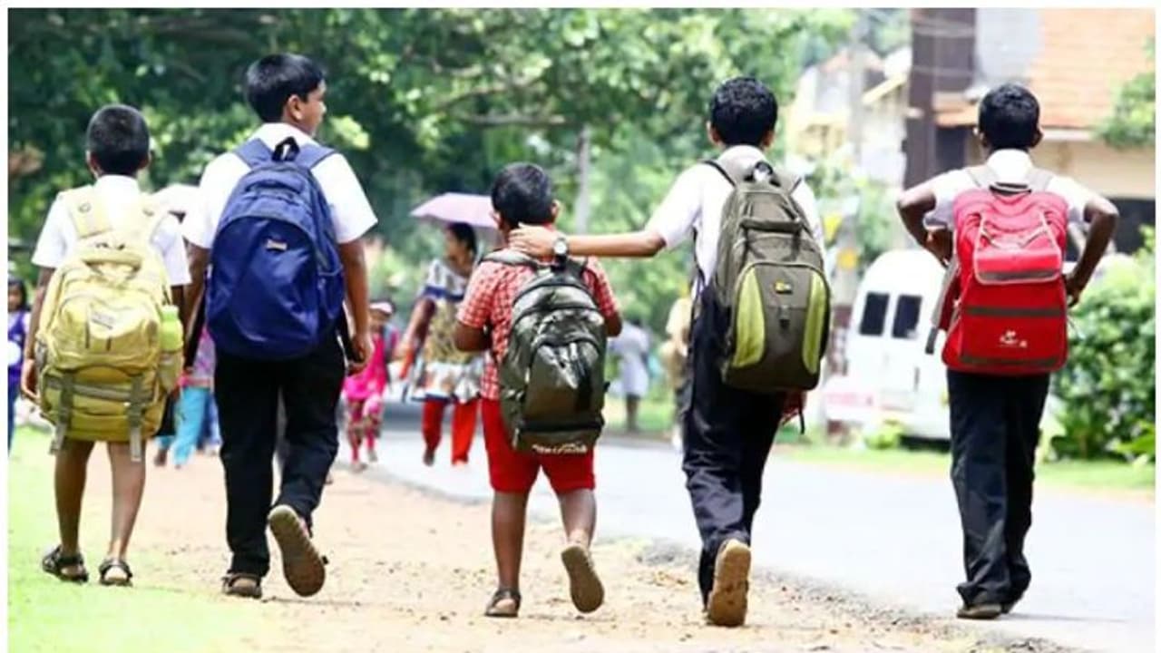 ಶಾಲೆಯಿಂದ ಹೊರಗುಳಿದ ಮಕ್ಕಳ ಸಮೀಕ್ಷೆಗೆ ಸಿಬ್ಬಂದಿ ಕೊರತೆ ಶಾಲೆಯಿಂದ ಹೊರಗುಳಿದ ಮಕ್ಕಳ ಸಮೀಕ್ಷೆಗೆ ಸಿಬ್ಬಂದಿ ಕೊರತೆ