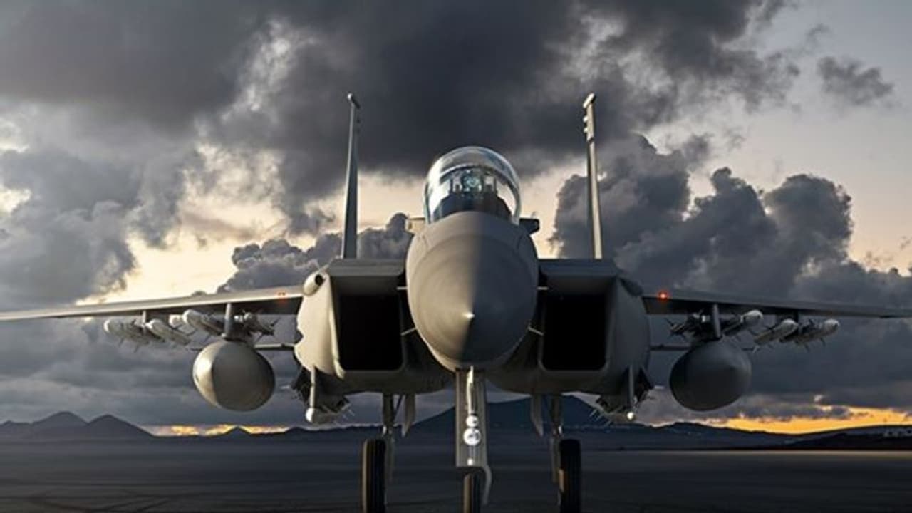 எல்லா காலநிலைகளிலும் தாக்கும் எஃப்15 x ரக விமானங்களை இந்தியாவுக்கு வழங்க அமெரிக்க அதிபர் ஒப்புதல். சீனா அலறல்.