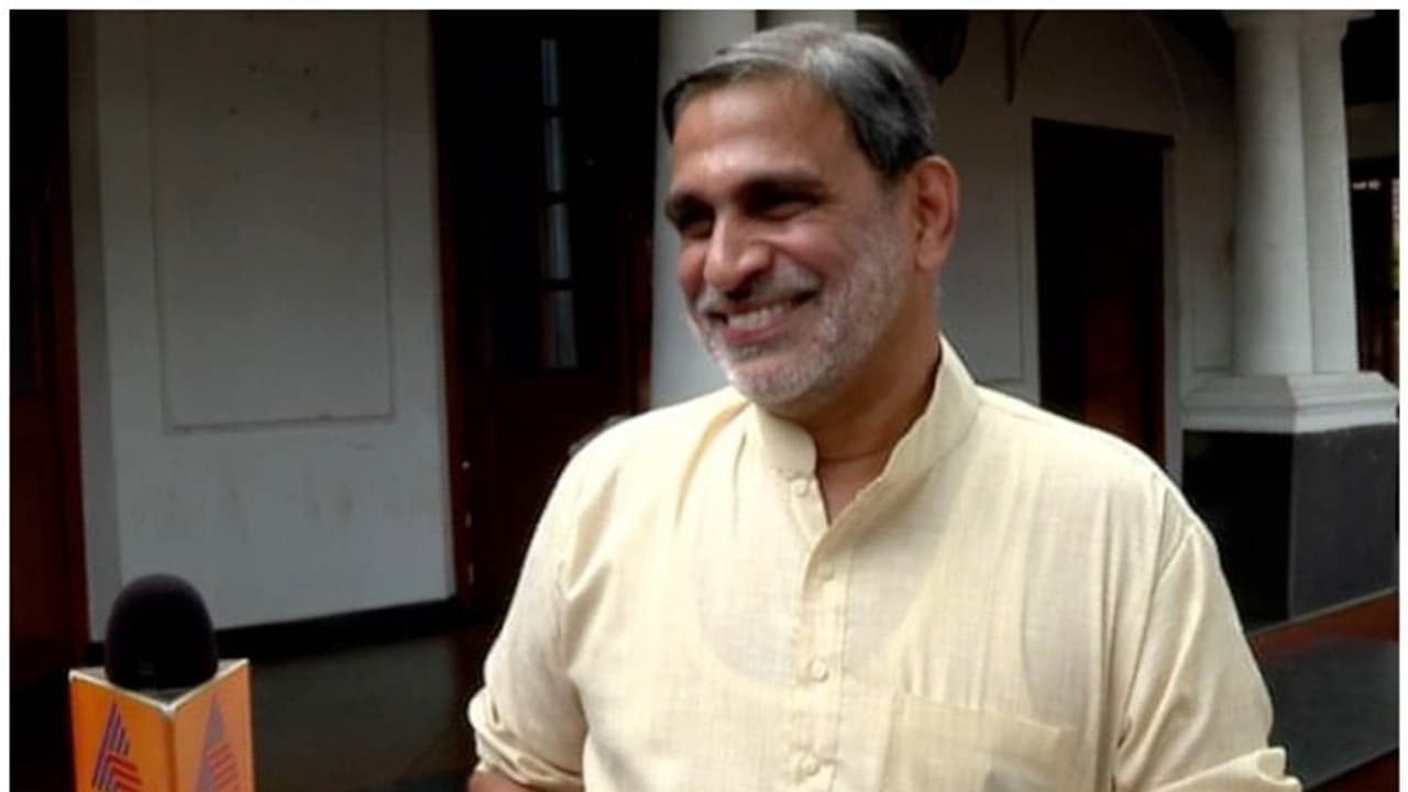 വട്ടിയൂര്ക്കാവ് പിടിക്കാന് യുഡിഎഫ്; നയതന്ത്ര വിദഗ്ധനെ പരിഗണിക്കുന്നു, മത്സരിക്കാനില്ലെന്ന് വേണു രാജാമണി വട്ടിയൂര്ക്കാവ് പിടിക്കാന് യുഡിഎഫ്; നയതന്ത്ര വിദഗ്ധനെ പരിഗണിക്കുന്നു, മത്സരിക്കാനില്ലെന്ന് വേണു രാജാമണി