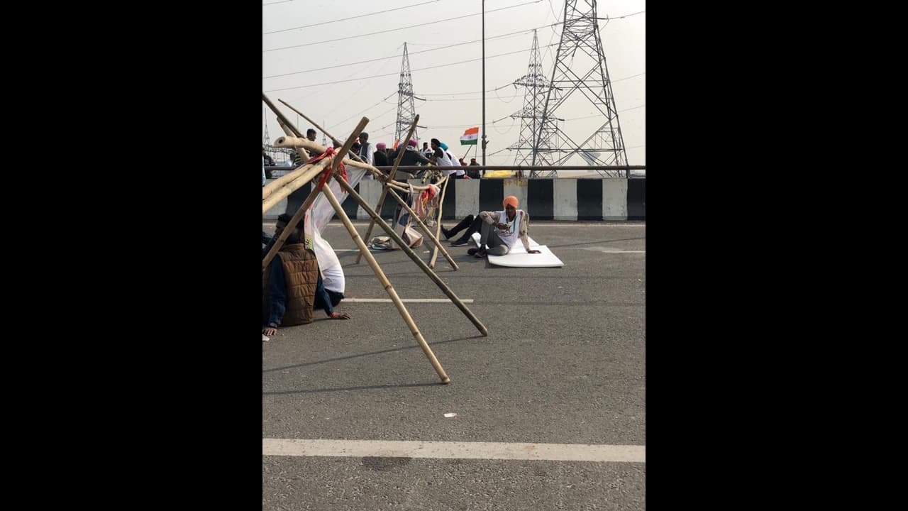 Farmer Protest: ১৫ মাস পরে শেষ হওয়ার পথে কৃষক আন্দোলন, কেন্দ্রের খসড়া নিয়ে আলোচনা Farmer Protest: ১৫ মাস পরে শেষ হওয়ার পথে কৃষক আন্দোলন, কেন্দ্রের খসড়া নিয়ে আলোচনা