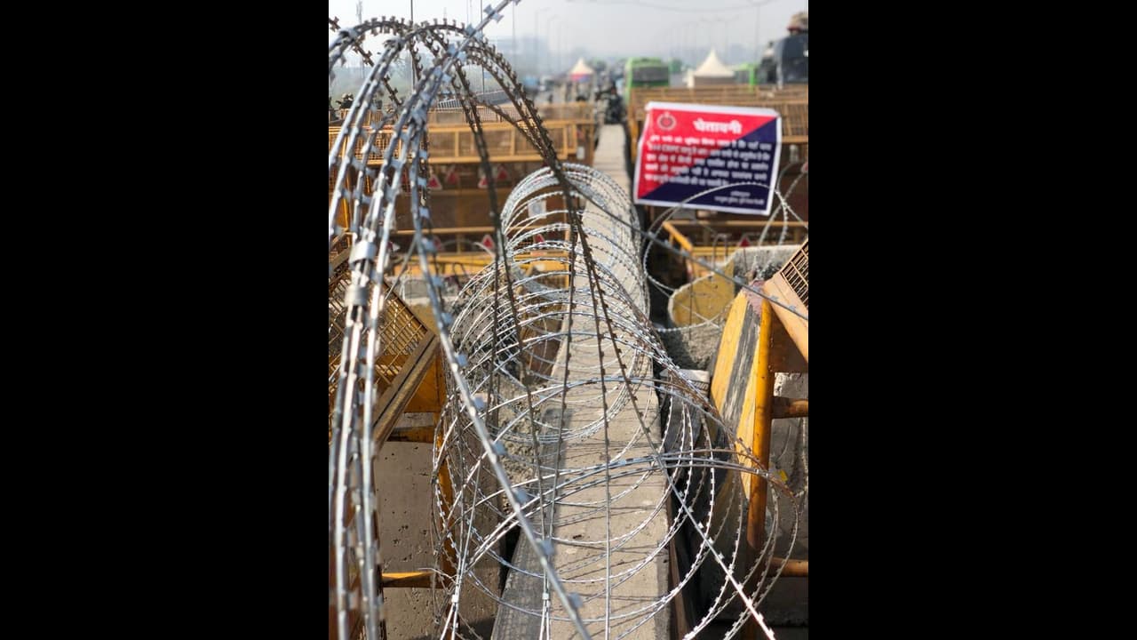 Farmers Protest 2.0: Delhi, Haryana borders sealed; farmers say 'we are not anti national' Farmers Protest 2.0: Delhi, Haryana borders sealed; farmers say 'we are not anti national'