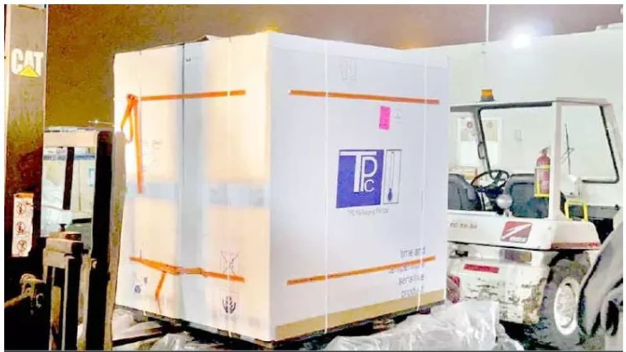 ഇന്ത്യന് നിര്മ്മിത കൊവിഡ് വാക്സിന് കുവൈത്തിലെത്തി ഇന്ത്യന് നിര്മ്മിത കൊവിഡ് വാക്സിന് കുവൈത്തിലെത്തി