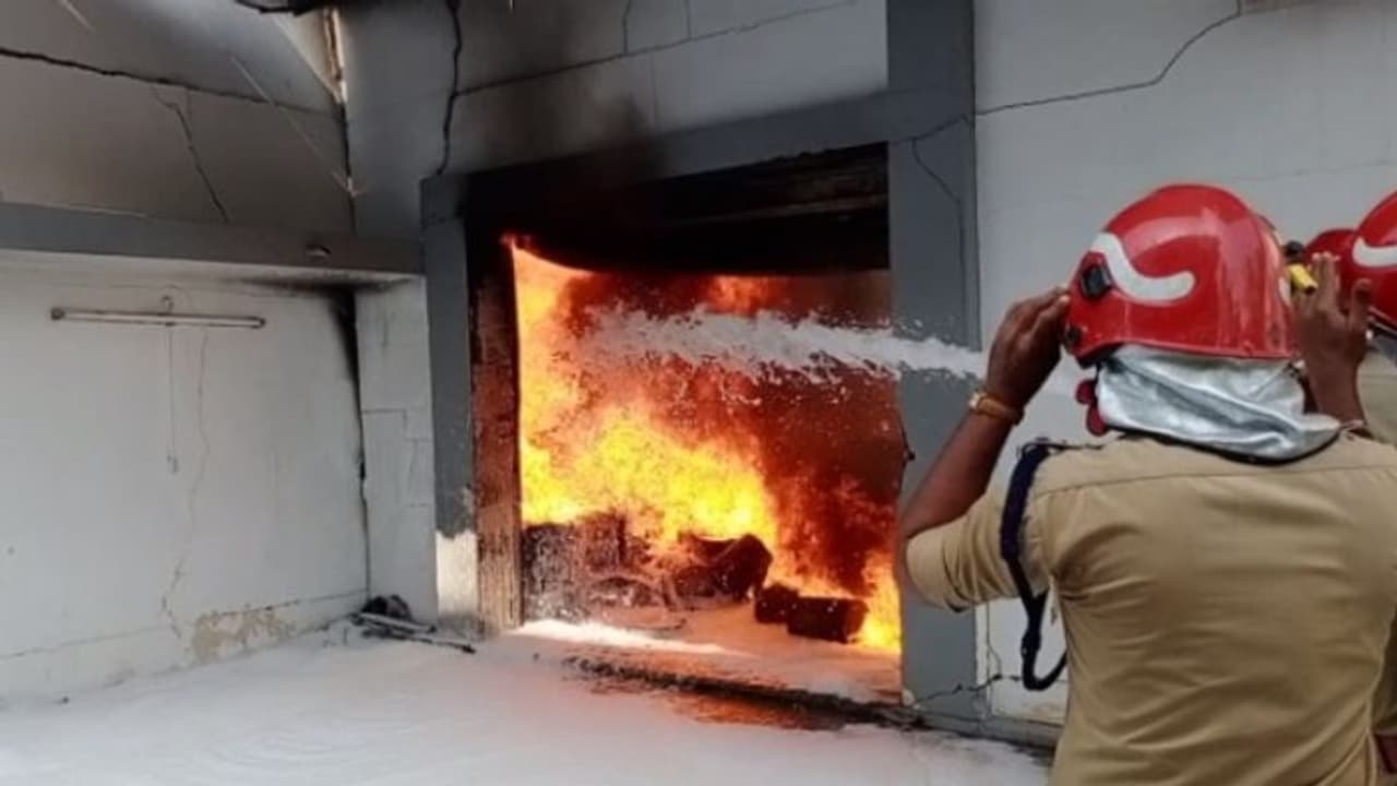 Major fire at factory in Delhi’s Pratap Nagar claims 1 life Major fire at factory in Delhi’s Pratap Nagar claims 1 life