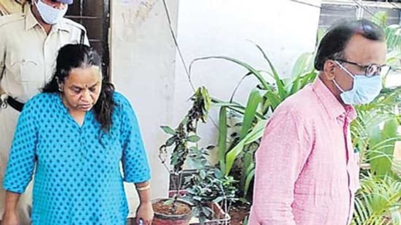 మెంటల్ ఆసుపత్రి నుండి పురుషోత్తం దంపతుల డిశ్చార్జ్: మదనపల్లి జైలుకు తరలింపు మెంటల్ ఆసుపత్రి నుండి పురుషోత్తం దంపతుల డిశ్చార్జ్: మదనపల్లి జైలుకు తరలింపు