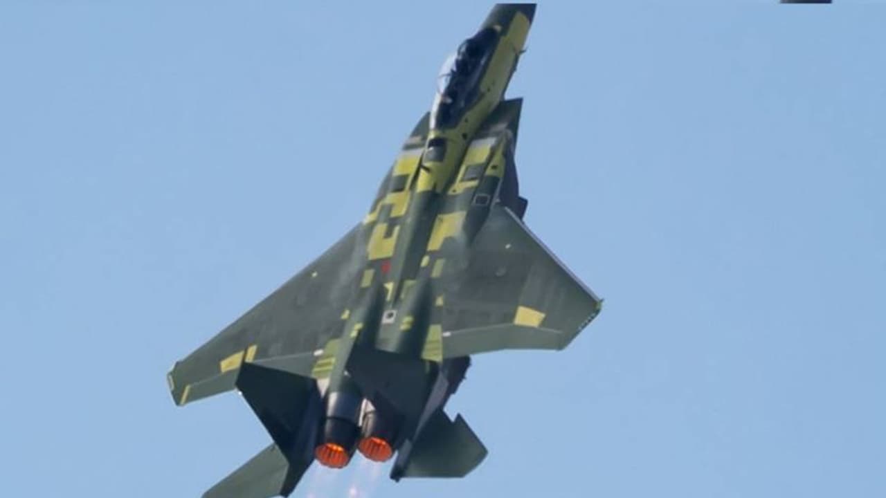 Aero India में दिखेगी अमेरिकी F 15EX Eagle विमान की झलक, IAF ले सकता है अहम फैसला Aero India में दिखेगी अमेरिकी F 15EX Eagle विमान की झलक, IAF ले सकता है अहम फैसला