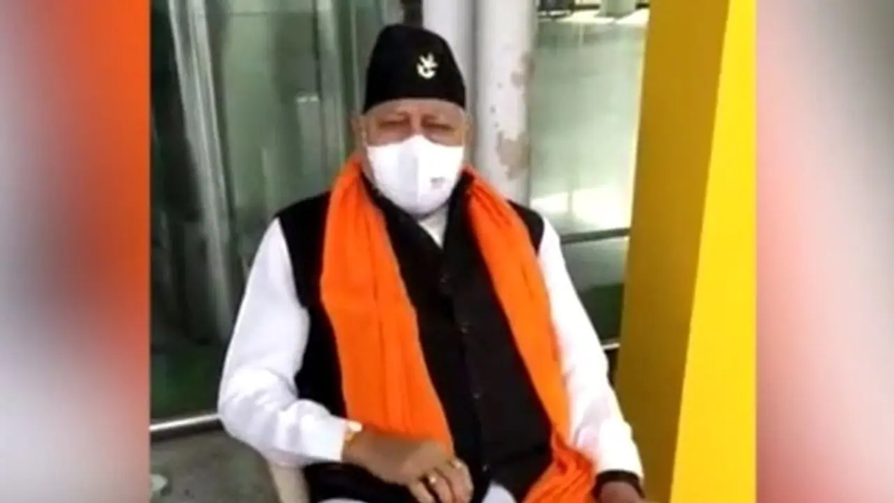 PM Modi brother Prahlada Modi sat on a dharna at the airport, kept this demand and gave this ultimatum to the police