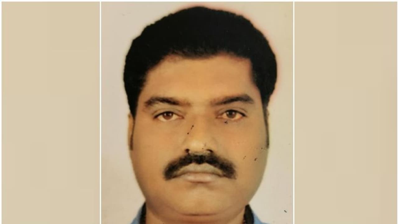 സൗദിയില് മരിച്ച മലയാളിയുടെ മൃതദേഹം ഒരു മാസത്തിന് ശേഷം നാട്ടിലെത്തിച്ചു സൗദിയില് മരിച്ച മലയാളിയുടെ മൃതദേഹം ഒരു മാസത്തിന് ശേഷം നാട്ടിലെത്തിച്ചു