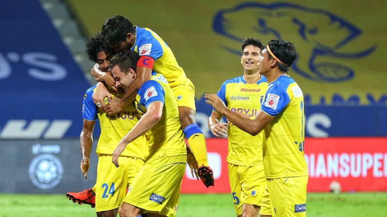 ട്രാന്സ്ഫര് വിലക്ക് മറികടക്കാനാകും; ആശങ്കപ്പെടേണ്ടതില്ലെന്ന് കേരള ബ്ലാസ്റ്റേഴ്സ് ട്രാന്സ്ഫര് വിലക്ക് മറികടക്കാനാകും; ആശങ്കപ്പെടേണ്ടതില്ലെന്ന് കേരള ബ്ലാസ്റ്റേഴ്സ്