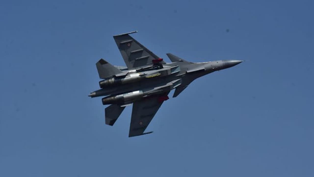 ಮೇಕ್ ಇನ್ ಇಂಡಿಯಾ: ಗುಜರಾತ್ನಲ್ಲಿ ಬೃಹತ್ ಸೇನಾ ವಿಮಾನ ಘಟಕ ಮೇಕ್ ಇನ್ ಇಂಡಿಯಾ: ಗುಜರಾತ್ನಲ್ಲಿ ಬೃಹತ್ ಸೇನಾ ವಿಮಾನ ಘಟಕ