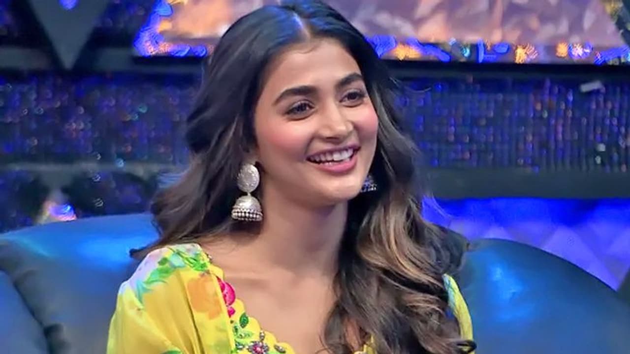 అఫీషియల్: స్టార్ హీరో సరసన పూజ హెగ్డే అఫీషియల్: స్టార్ హీరో సరసన పూజ హెగ్డే