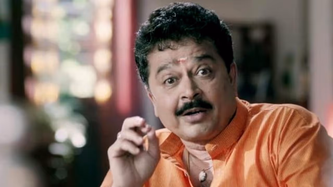 ஆயில் மசாஜ் எடுத்தது குத்தமா? ஹாஸ்பிடலில் அட்மிட்டான எஸ்.வி. சேகர்! ஆயில் மசாஜ் எடுத்தது குத்தமா? ஹாஸ்பிடலில் அட்மிட்டான எஸ்.வி. சேகர்!