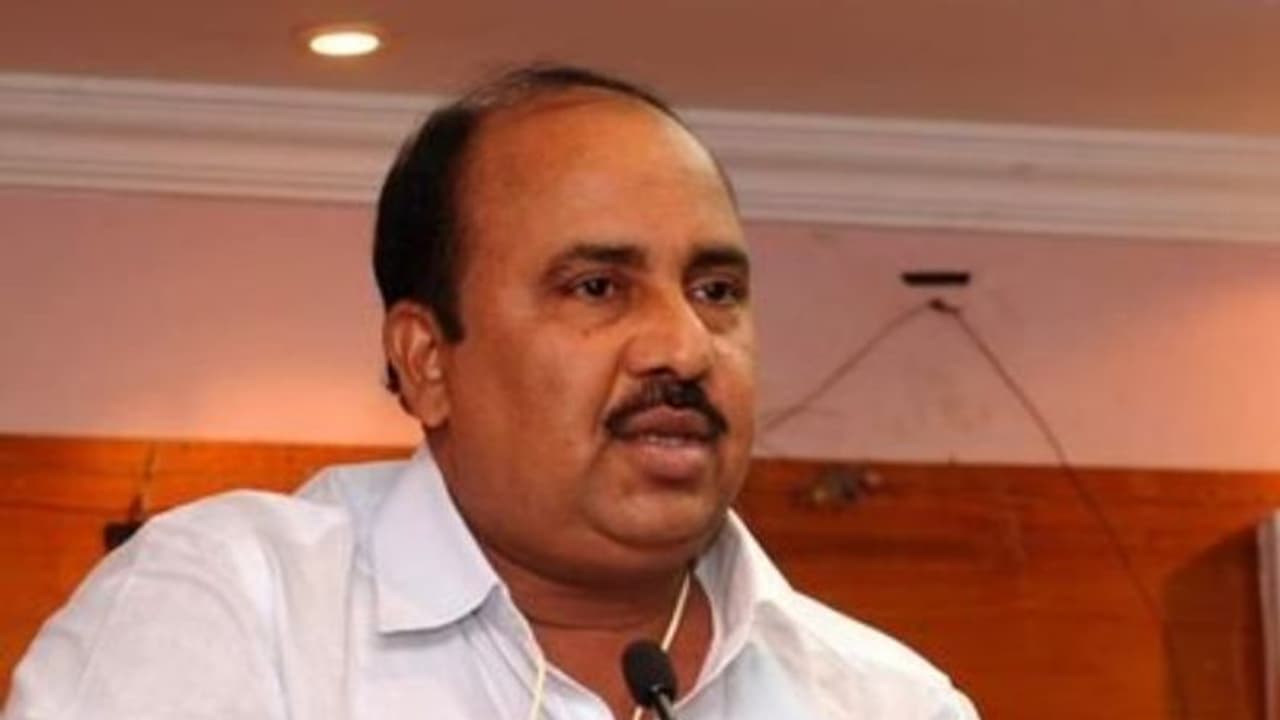 'കോൺ​ഗ്രസ് രാജ്യത്ത് നാമവശേഷമാകുന്നു'; വിവാദ പരാമർശവുമായി ഐഎൻടിയുസി സംസ്ഥാന പ്രസിഡന്റ്