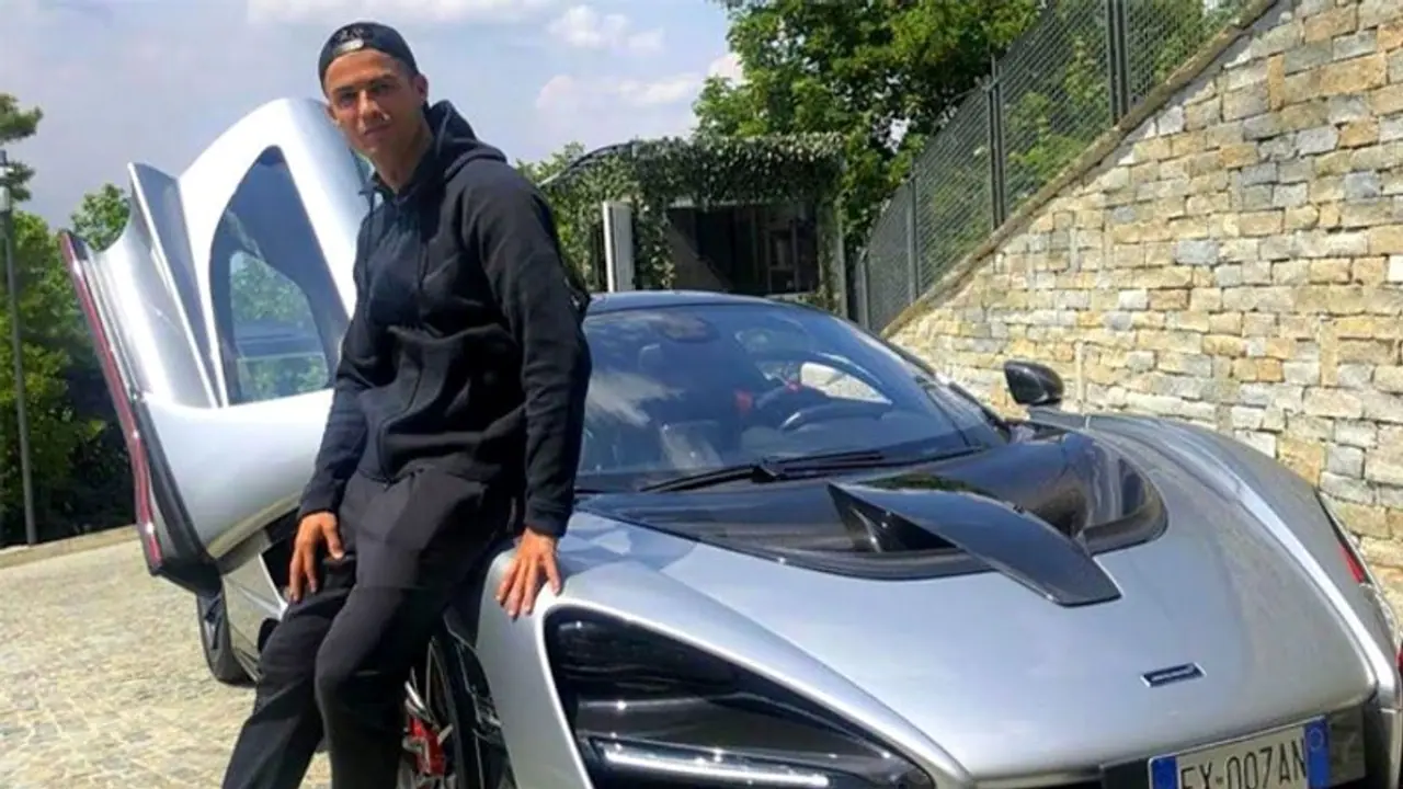 Did Cristiano Ronaldo meet with an accident? Man United star's Bugatti Veyron crashes in Spain Did Cristiano Ronaldo meet with an accident? Man United star's Bugatti Veyron crashes in Spain
