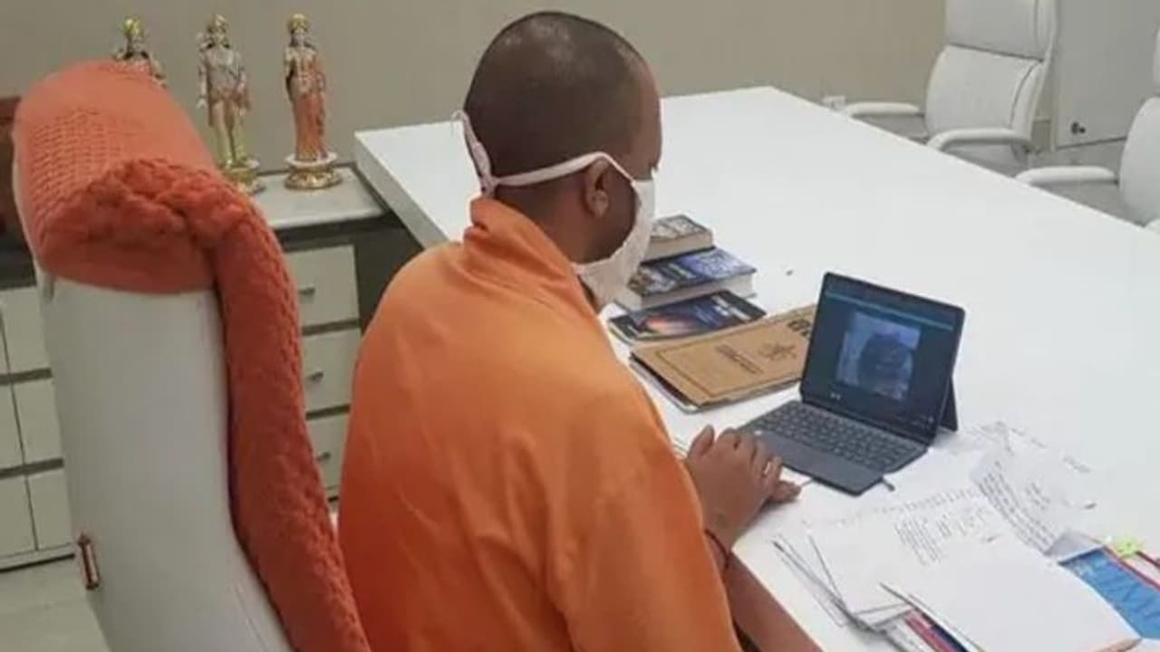 योगी सरकार का बड़ा ऐलान: सभी विधायकों को खरीदना होगा Apple का आईपैड, बताई यह वजह योगी सरकार का बड़ा ऐलान: सभी विधायकों को खरीदना होगा Apple का आईपैड, बताई यह वजह