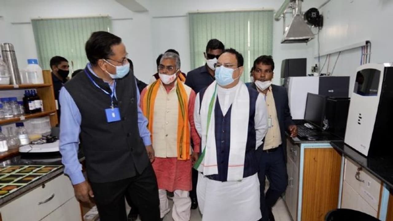 নতুনদের থেকে দলে পুরোনোরা বেশি গুরুত্ব পাক, নাড্ডার কাছে আর্জি দিলীপের নতুনদের থেকে দলে পুরোনোরা বেশি গুরুত্ব পাক, নাড্ডার কাছে আর্জি দিলীপের