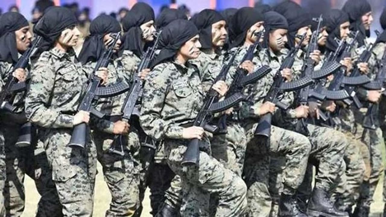 ಇದೇ ಮೊದಲ ಬಾರಿ ಕೋಬ್ರಾ ಪಡೆಗೆ ಮಹಿಳಾ ಯೋಧರು! ಇದೇ ಮೊದಲ ಬಾರಿ ಕೋಬ್ರಾ ಪಡೆಗೆ ಮಹಿಳಾ ಯೋಧರು!