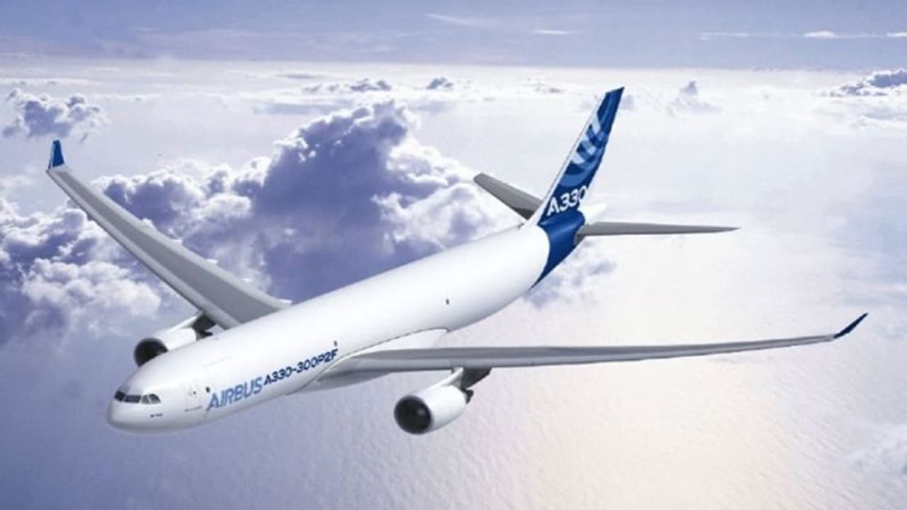 प्लेन के लैंडिंग गियर में छिप कर केन्या से नीदरलैंड्स तक गया 16 साल का लड़का, अब है अस्पताल में भर्ती प्लेन के लैंडिंग गियर में छिप कर केन्या से नीदरलैंड्स तक गया 16 साल का लड़का, अब है अस्पताल में भर्ती