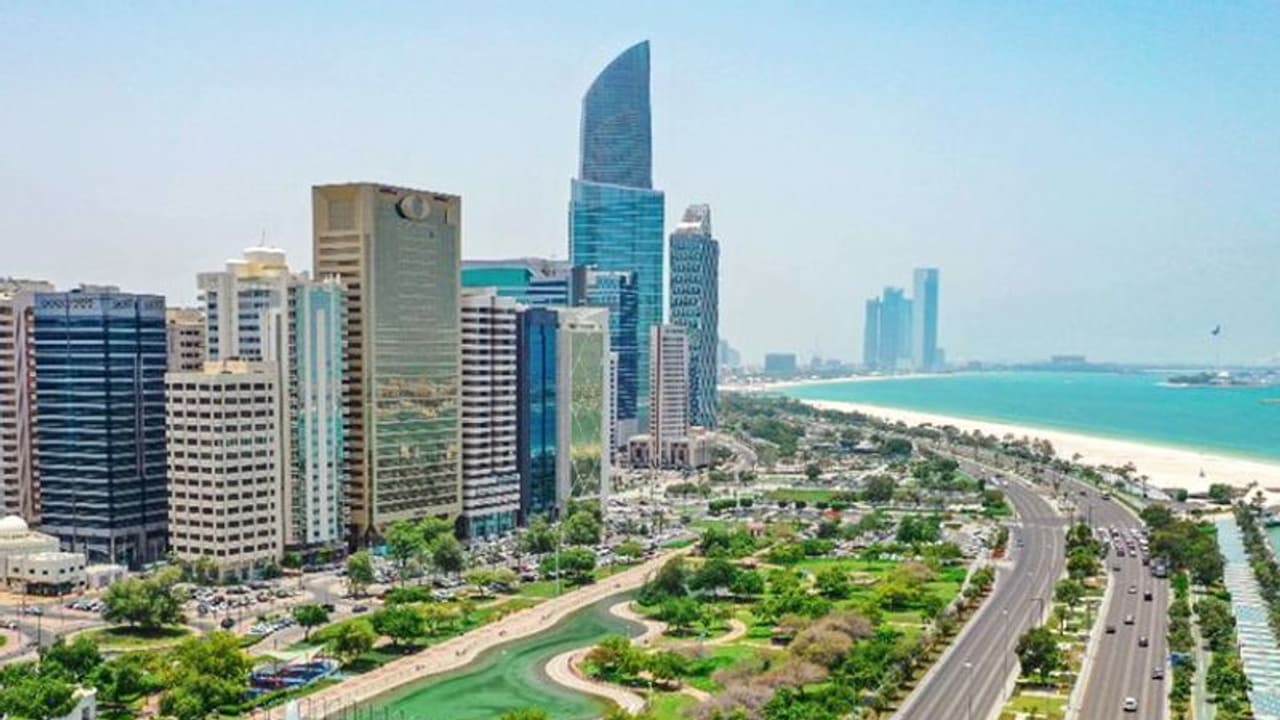 ഒന്നും പേടിക്കേണ്ട, ഇവിടം സേഫാണ്; തുടർച്ചയായ ഒമ്പതാം തവണയും ലോകത്തിലെ ഏറ്റവും സുരക്ഷിത നഗരമായി മാറി അബുദാബി
