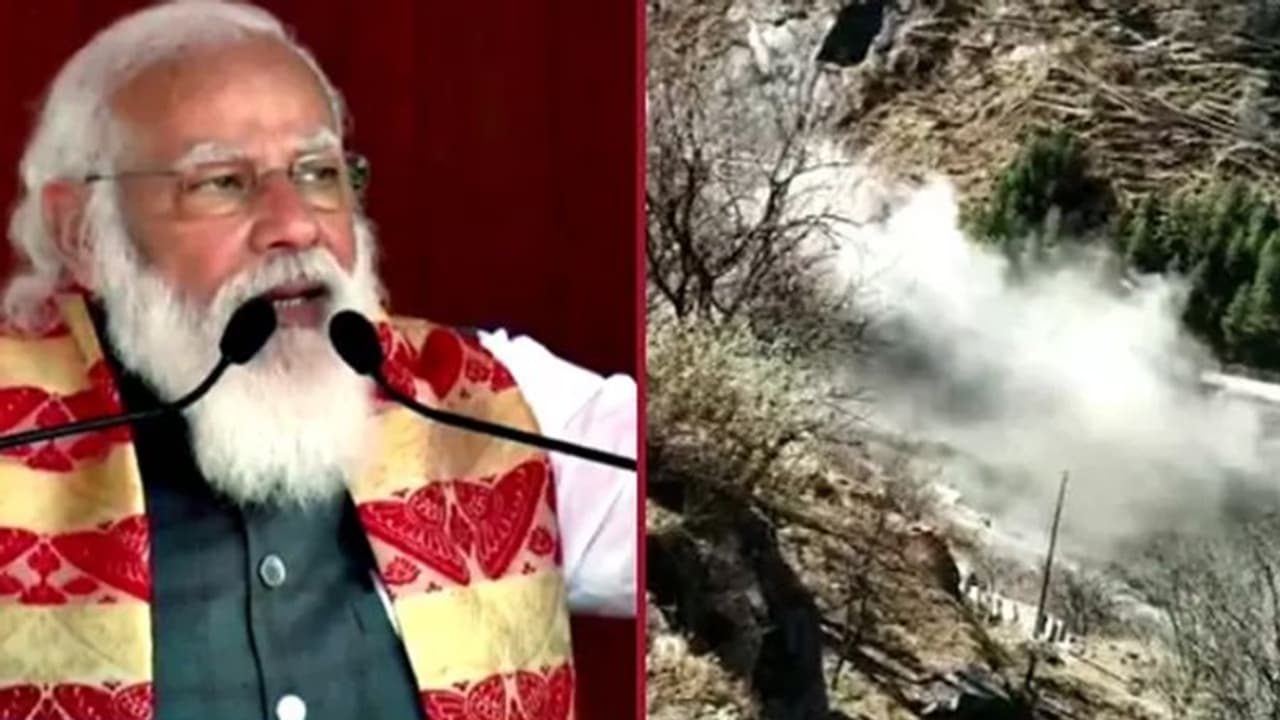 ఉత్తరాఖండ్ వరదలు: మృతులకు రూ.2 లక్షలు ఎక్స్గ్రేషియా, మోడీ ఆదేశాలు ఉత్తరాఖండ్ వరదలు: మృతులకు రూ.2 లక్షలు ఎక్స్గ్రేషియా, మోడీ ఆదేశాలు