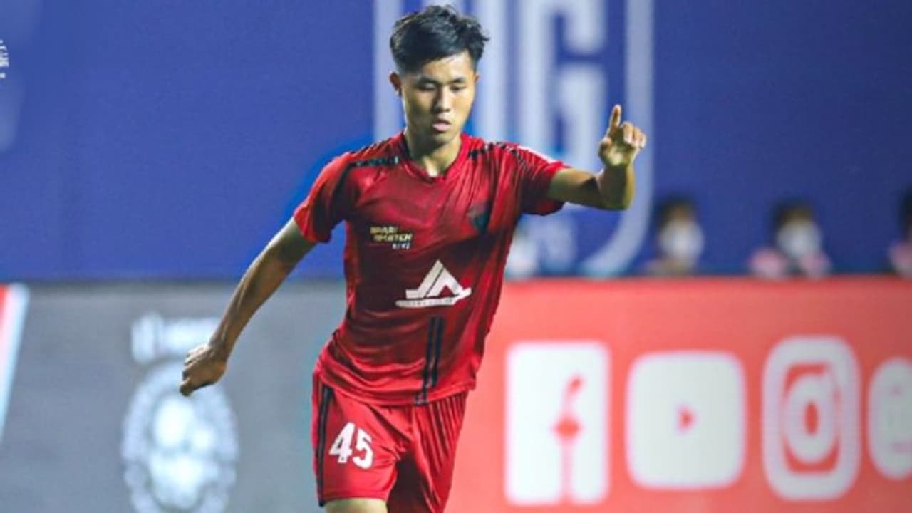 മധ്യനിരയിലെ അമരക്കാരന്; നോര്ത്ത് ഈസ്റ്റിന്റെ ലാലെംങ്മാവിയ കളിയിലെ താരം മധ്യനിരയിലെ അമരക്കാരന്; നോര്ത്ത് ഈസ്റ്റിന്റെ ലാലെംങ്മാവിയ കളിയിലെ താരം