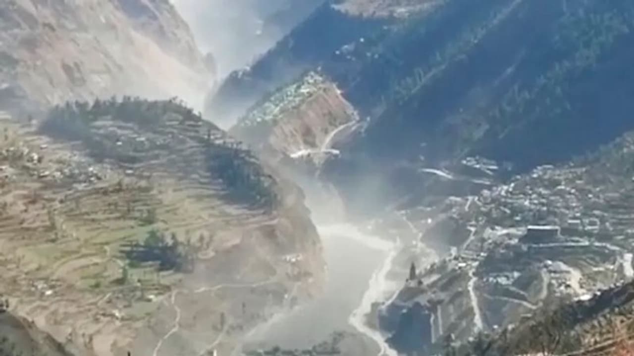 ভয়াবহ বিপর্যয় উত্তরাখন্ডে, হিমবাহ ধসে মৃত ৮ উদ্ধার ৪৩০ জন, কেন্দ্রীয় সাহায্যের আশ্বাস অমিত শাহের ভয়াবহ বিপর্যয় উত্তরাখন্ডে, হিমবাহ ধসে মৃত ৮ উদ্ধার ৪৩০ জন, কেন্দ্রীয় সাহায্যের আশ্বাস অমিত শাহের