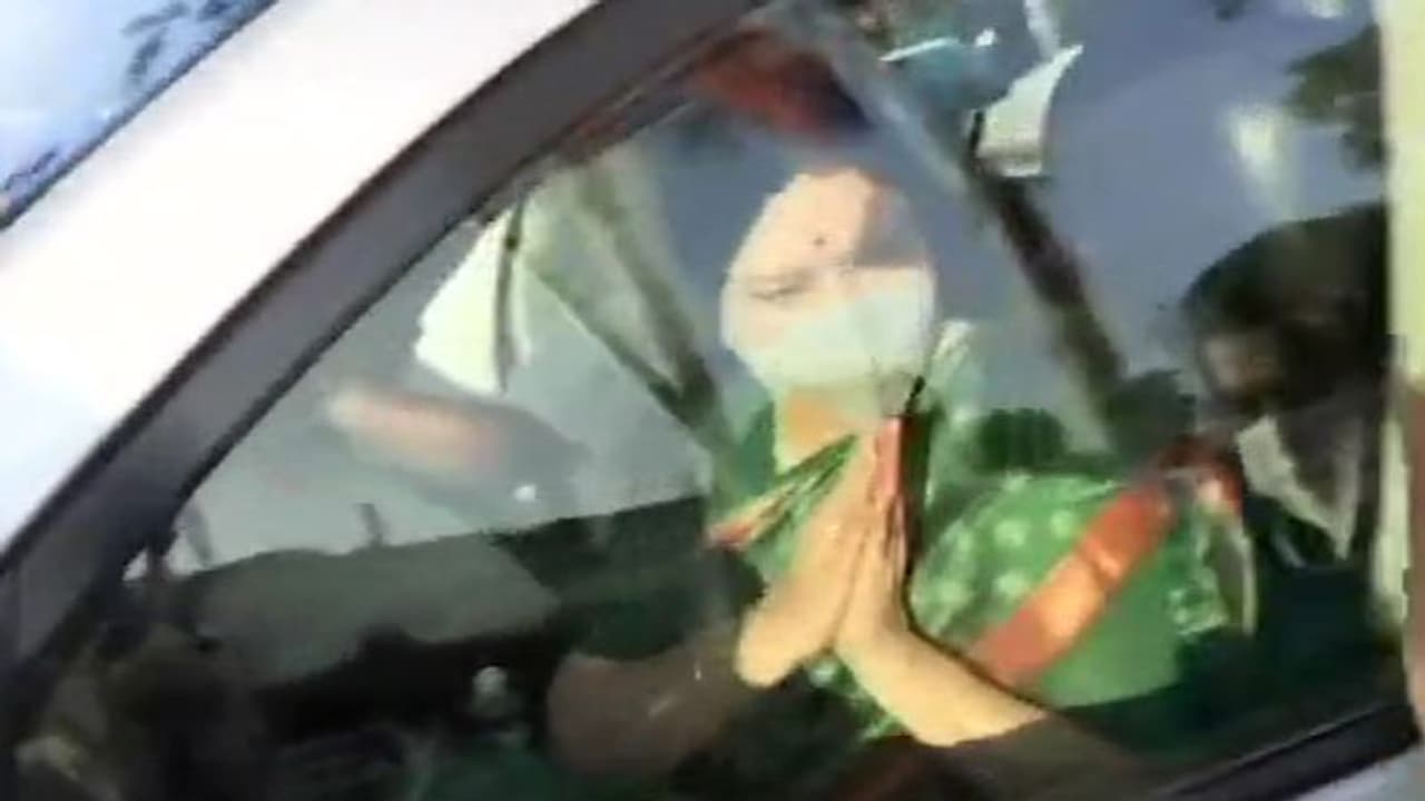 ಶಶಿಕಲಾ ಆಪ್ತರ ಆಸ್ತಿ ಜಪ್ತಿ: ಚೆನ್ನೈ ತಲುಪುವ ಮುನ್ನವೇ ತಮಿಳ್ನಾಡು ಸರ್ಕಾರ ಶಾಕ್‌!