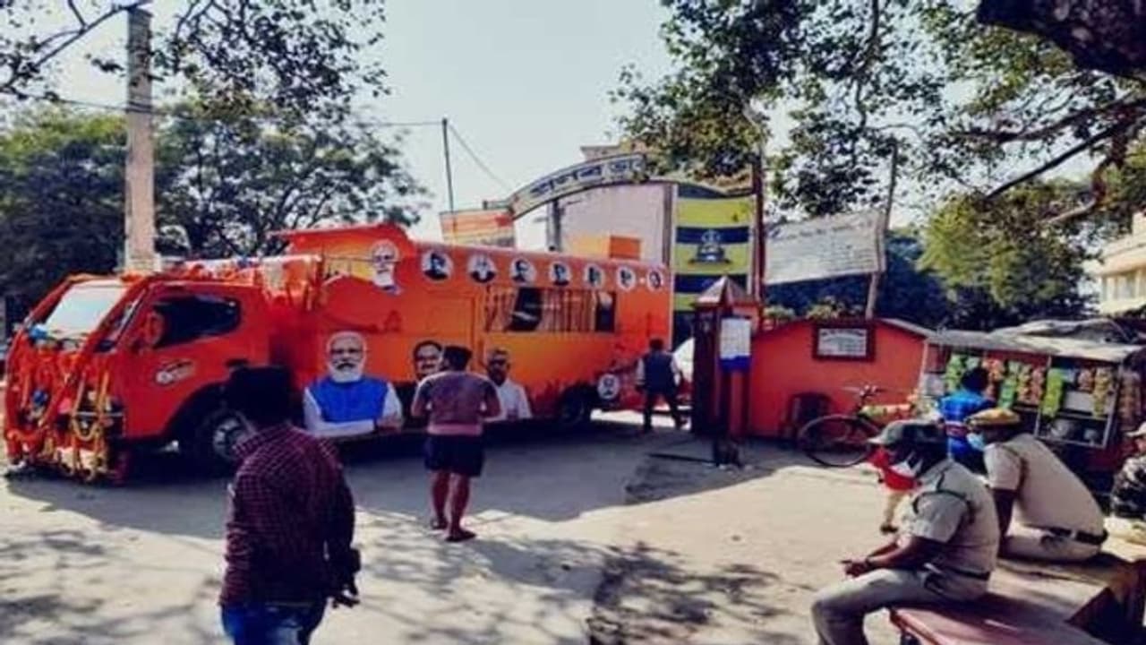 সংখ্যালঘু এলাকায় 'পরিবর্তন যাত্রায়' অশান্তির আশঙ্কা, মুর্শিদাবাদে বিজেপির পথ আটকাল পুলিশ