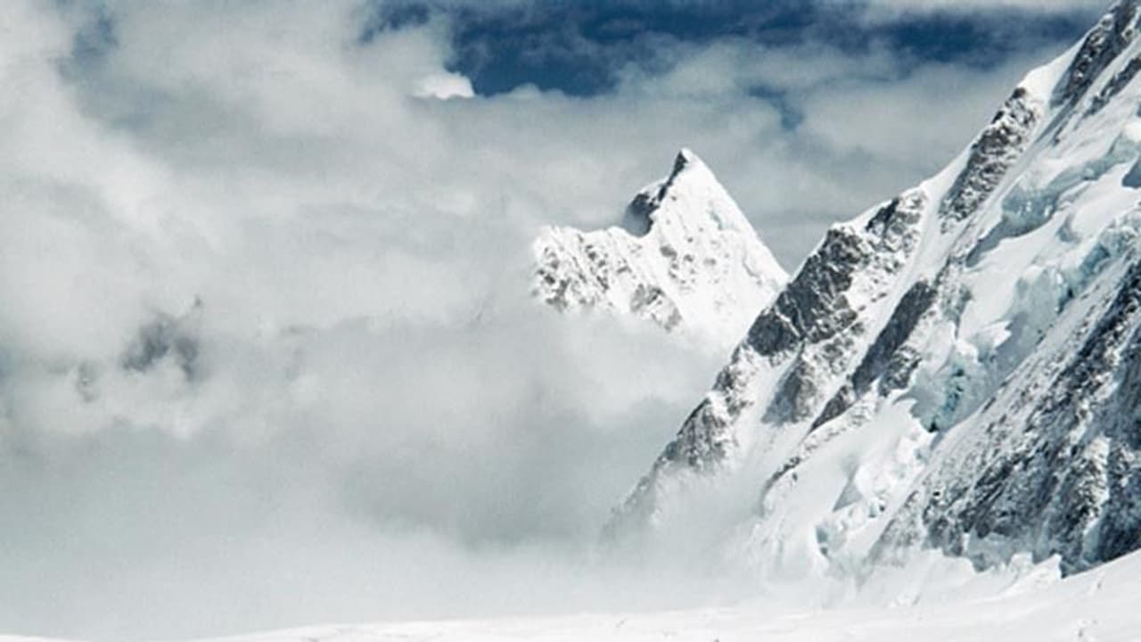 द्रौपदी पर्वत शिखर पर हिमस्खलन: 10 पर्वतारोहियों की मौत, 11 की तलाश जारी, 8 को सुरक्षित निकाला गया