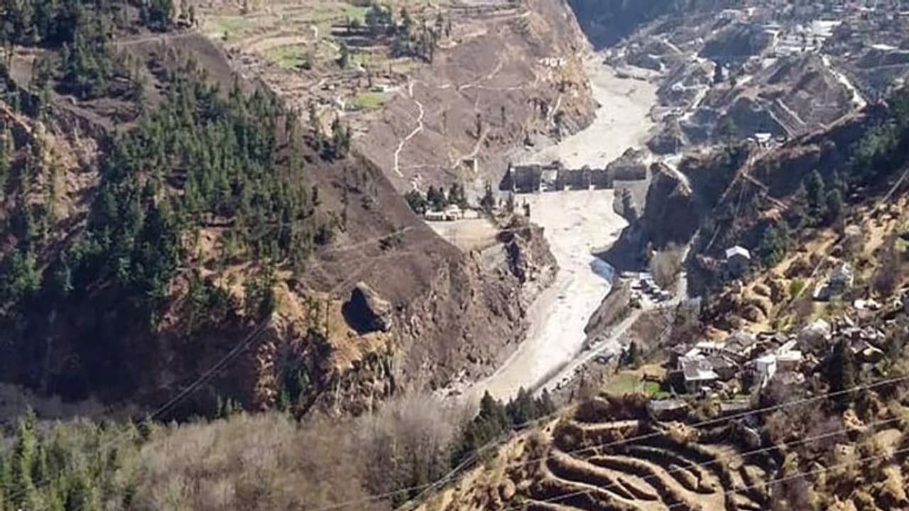 ಉತ್ತರಾಖಂಡ ಹಿಮಕುಸಿತ: ಇನ್ನೂ 171 ಮಂದಿ ನಾಪತ್ತೆ, ಮೃತರ ಸಂಖ್ಯೆ 26ಕ್ಕೆ ಏರಿಕೆ! ಉತ್ತರಾಖಂಡ ಹಿಮಕುಸಿತ: ಇನ್ನೂ 171 ಮಂದಿ ನಾಪತ್ತೆ, ಮೃತರ ಸಂಖ್ಯೆ 26ಕ್ಕೆ ಏರಿಕೆ!