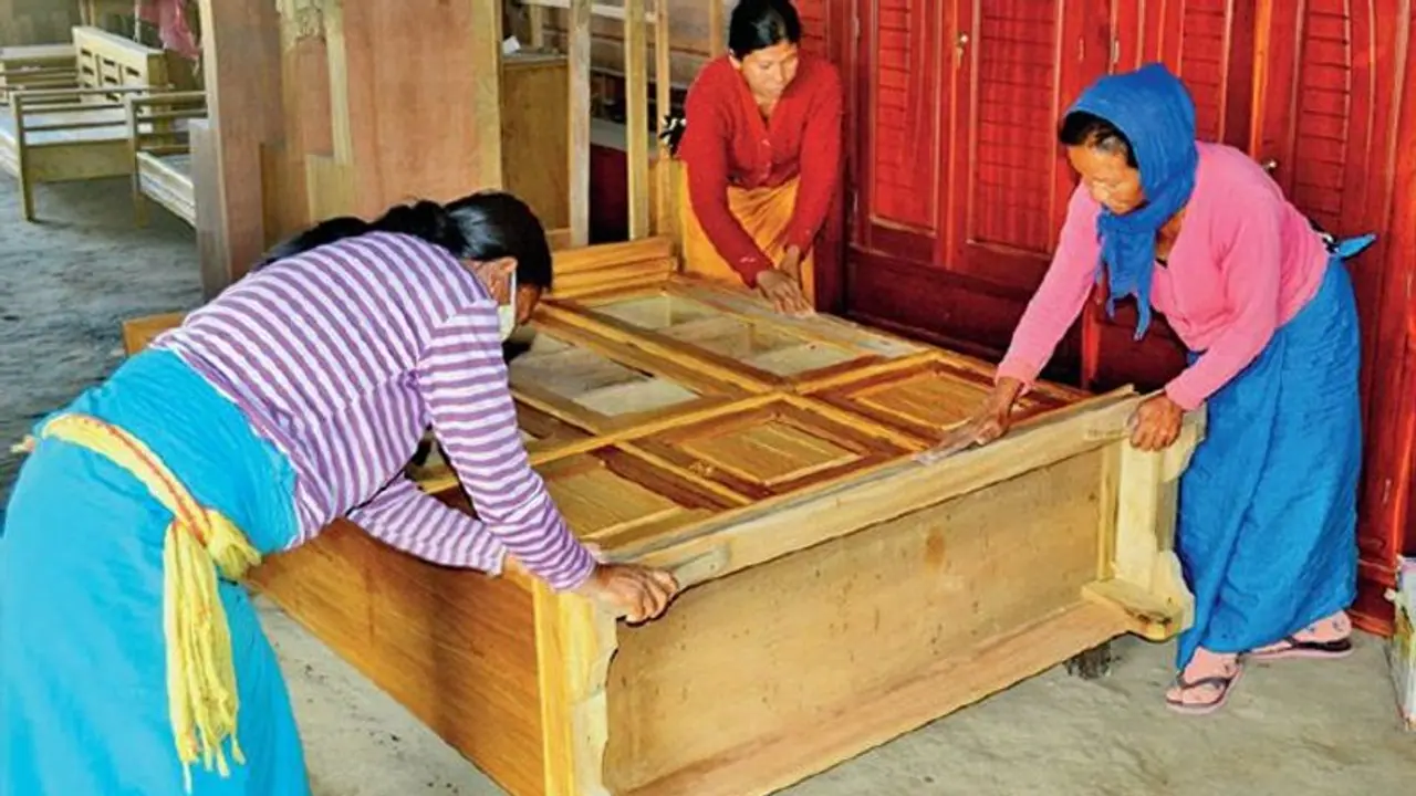 Manipur: Women in this village take to carpentry, earn sufficiently well to augment family income Manipur: Women in this village take to carpentry, earn sufficiently well to augment family income