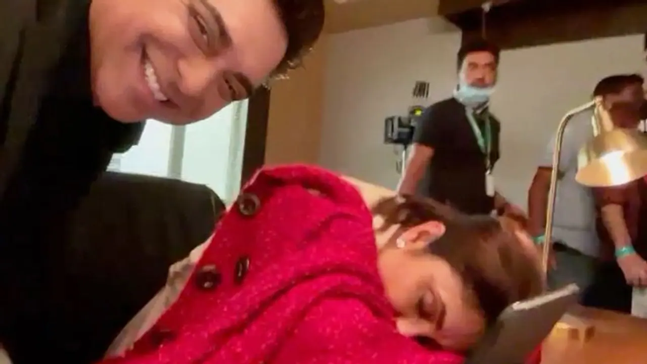 Ram Kapoor makes a hilarious BTS video of Shefali Shah on the sets of Human (Watch here) Ram Kapoor makes a hilarious BTS video of Shefali Shah on the sets of Human (Watch here)