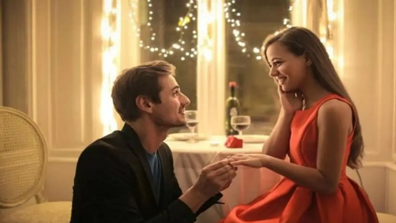 Valentine Week : आज है प्रपोज डे, जानें कैसे लव लाइफ में आजमा सकते हैं अपनी किस्मत Valentine Week : आज है प्रपोज डे, जानें कैसे लव लाइफ में आजमा सकते हैं अपनी किस्मत