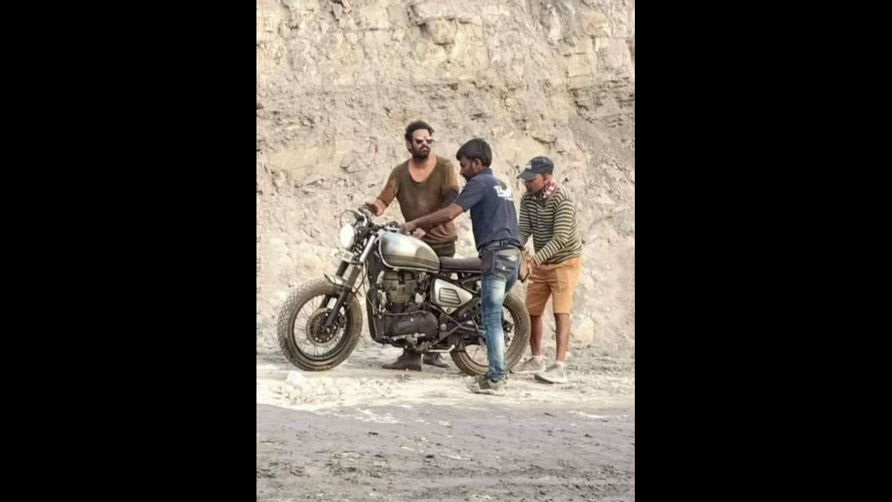 సలార్ ఫస్ట్ షెడ్యూల్ పూర్తి! సలార్ ఫస్ట్ షెడ్యూల్ పూర్తి!