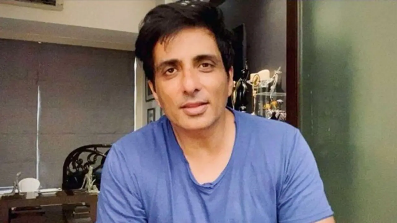 सोनू सूद से शख्स ने की अजीब डिमांड तो एक्टर ने दिया ऐसा जवाब कि छूट जाएगी हंसी सोनू सूद से शख्स ने की अजीब डिमांड तो एक्टर ने दिया ऐसा जवाब कि छूट जाएगी हंसी