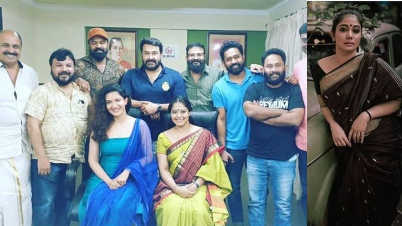 'സഹായിച്ചില്ലെങ്കിലും ഉപദ്രവിക്കരുത്; ഒരിക്കലും വീഴാതെ ഇരിക്കാനാണ് ഞങ്ങളുടെ ശ്രമം'; ഇരിപ്പിട വിവാദത്തിൽ രചന 'സഹായിച്ചില്ലെങ്കിലും ഉപദ്രവിക്കരുത്; ഒരിക്കലും വീഴാതെ ഇരിക്കാനാണ് ഞങ്ങളുടെ ശ്രമം'; ഇരിപ്പിട വിവാദത്തിൽ രചന