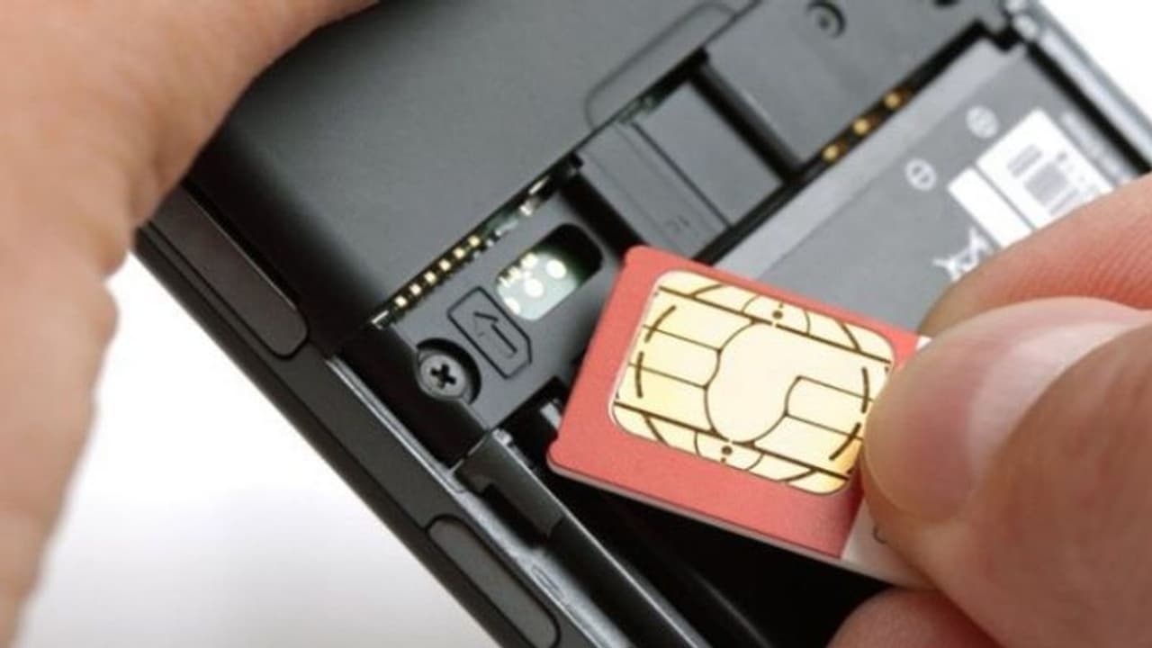 ಸಿಮ್‌ ಕಾರ್ಡ್‌ ಅಪ್ಡೇಟ್‌ ನೆಪ, ಲಕ್ಷಾಂತರ ರು. ವಂಚನೆ: ಕಂಗಾಲಾದ ಮಹಿಳೆ..!