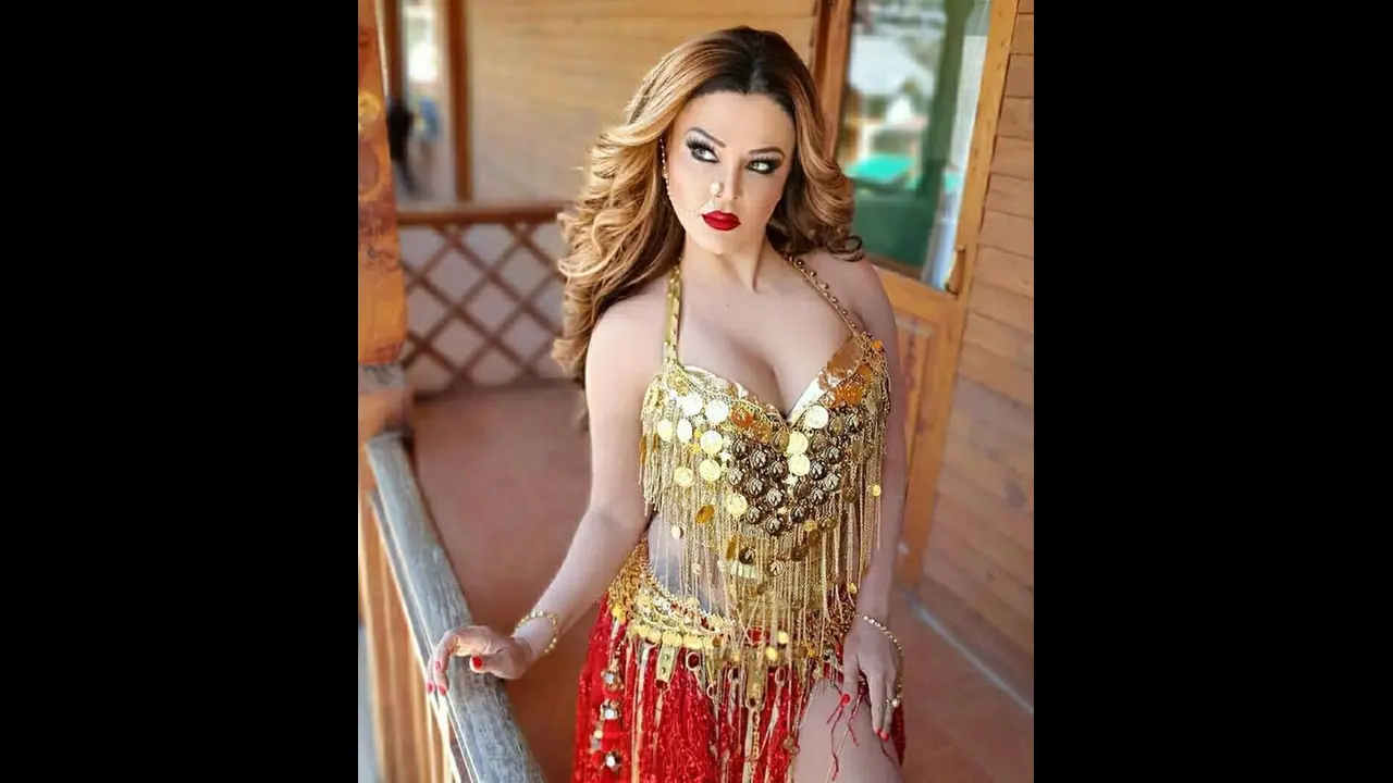 বাজারে কয়েকটা সব্জি কিনতেই মাথায় হাত রাখীর, বিল দেখে সব্জি ফেলে গাড়িতে উঠল ড্রামা কুইন