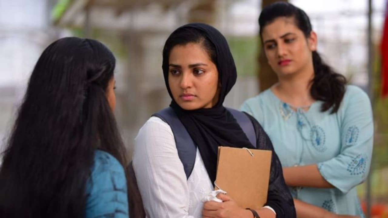 പാര്‍വ്വതിയുടെ 'വര്‍ത്തമാനം' റിലീസ് നീട്ടി; പുതിയ തീയതി