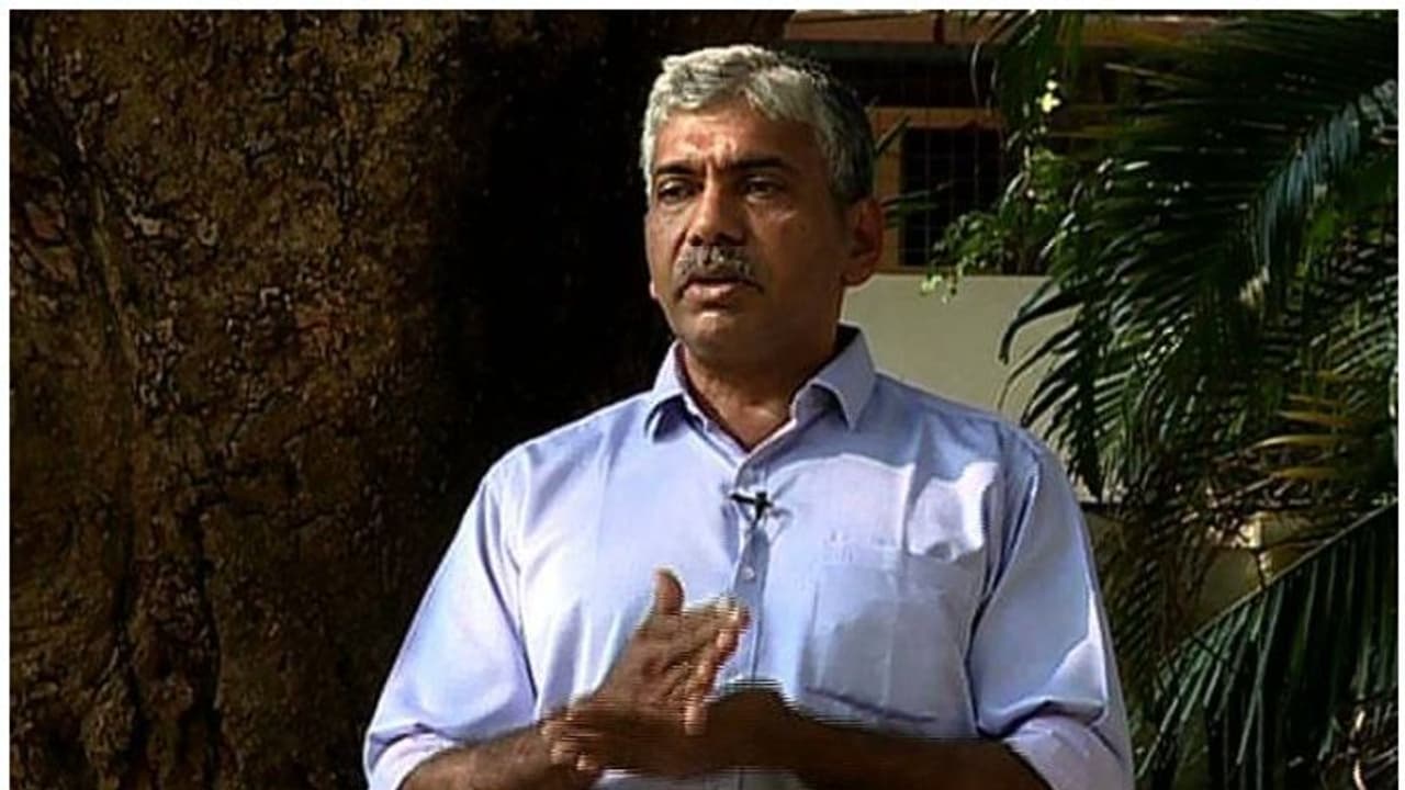 ഡ്രെഡ്ജർ അഴിമതിക്കേസ്, ജേക്കബ് തോമസിനെതിരായ എഫ് ഐ ആർ റദ്ദാക്കി ഹൈക്കോടതി ഡ്രെഡ്ജർ അഴിമതിക്കേസ്, ജേക്കബ് തോമസിനെതിരായ എഫ് ഐ ആർ റദ്ദാക്കി ഹൈക്കോടതി