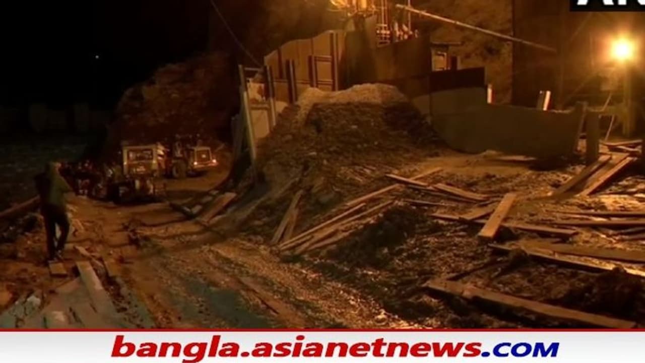 ৬০ ঘণ্টা লড়াইয়ের পর সাফল্য, উত্তরাখণ্ডের তপোবন টানেলে প্রবেশ, দেখুন সেই রুদ্ধশ্বাস ভিডিও ৬০ ঘণ্টা লড়াইয়ের পর সাফল্য, উত্তরাখণ্ডের তপোবন টানেলে প্রবেশ, দেখুন সেই রুদ্ধশ্বাস ভিডিও