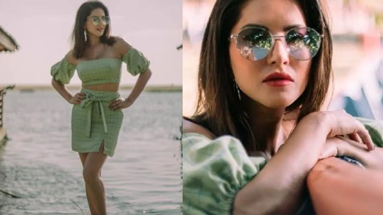 വീണ്ടും പൂവാറിന്‍റെ തീരത്ത് സണ്ണി ലിയോണ്‍; ചിത്രങ്ങള്‍ വൈറല്‍