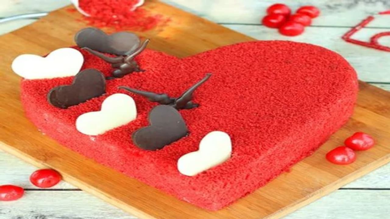 Valentine's day: ನಿಮ್ಮ ಕೈಯಾರೆ ವಿಶೇಷ ತಿಂಡಿ ತಯಾರಿಸಿ, ಸಂಗಾತಿಯ ಮನ ಗೆಲ್ಲಿ Valentine's day: ನಿಮ್ಮ ಕೈಯಾರೆ ವಿಶೇಷ ತಿಂಡಿ ತಯಾರಿಸಿ, ಸಂಗಾತಿಯ ಮನ ಗೆಲ್ಲಿ