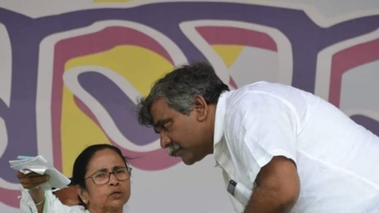 বিজেপিতে যোগদানের রাস্তা কি পরিষ্কার, একঝাঁক তৃণমূল নেতাকে নিয়ে দিল্লি যাচ্ছেন জিতেন্দ্র